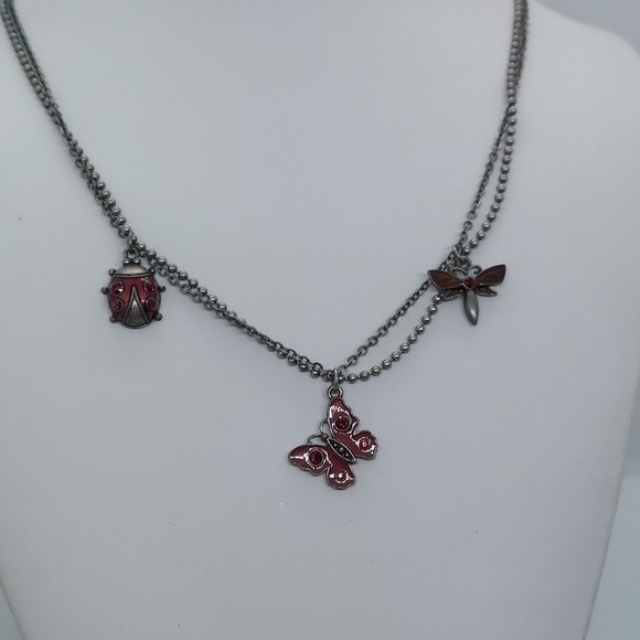 Avon NR insect necklace‎ butterfly ladybug dragonfly - Picture 1 of 6